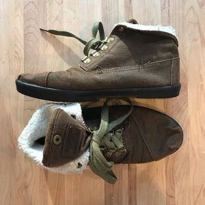 Toms Faux Shearling Lined Lace Up Booties